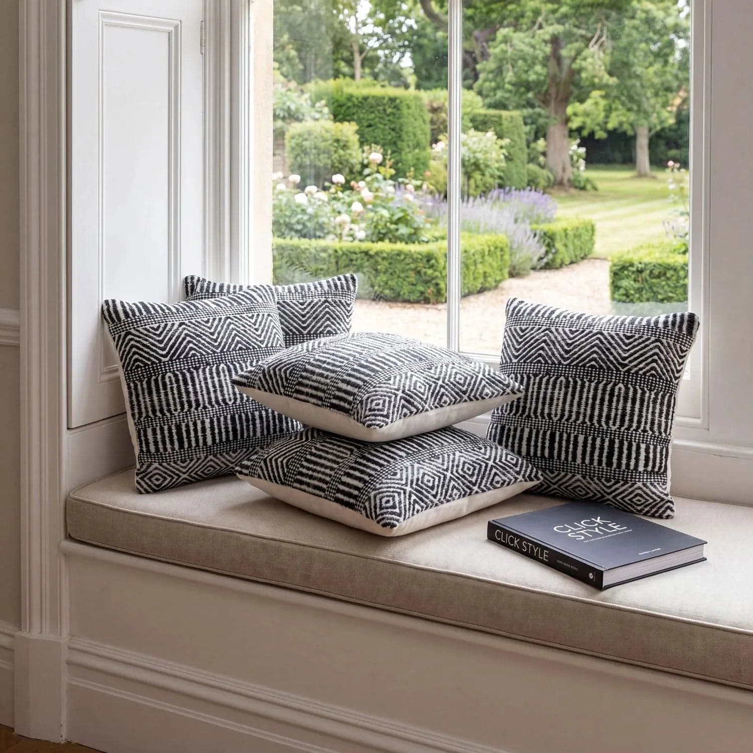 Black & White Square Indoor Outdoor Cushion with Tribal Pattern – Recycled Weather-Resistant & Durable 45x45x10cm